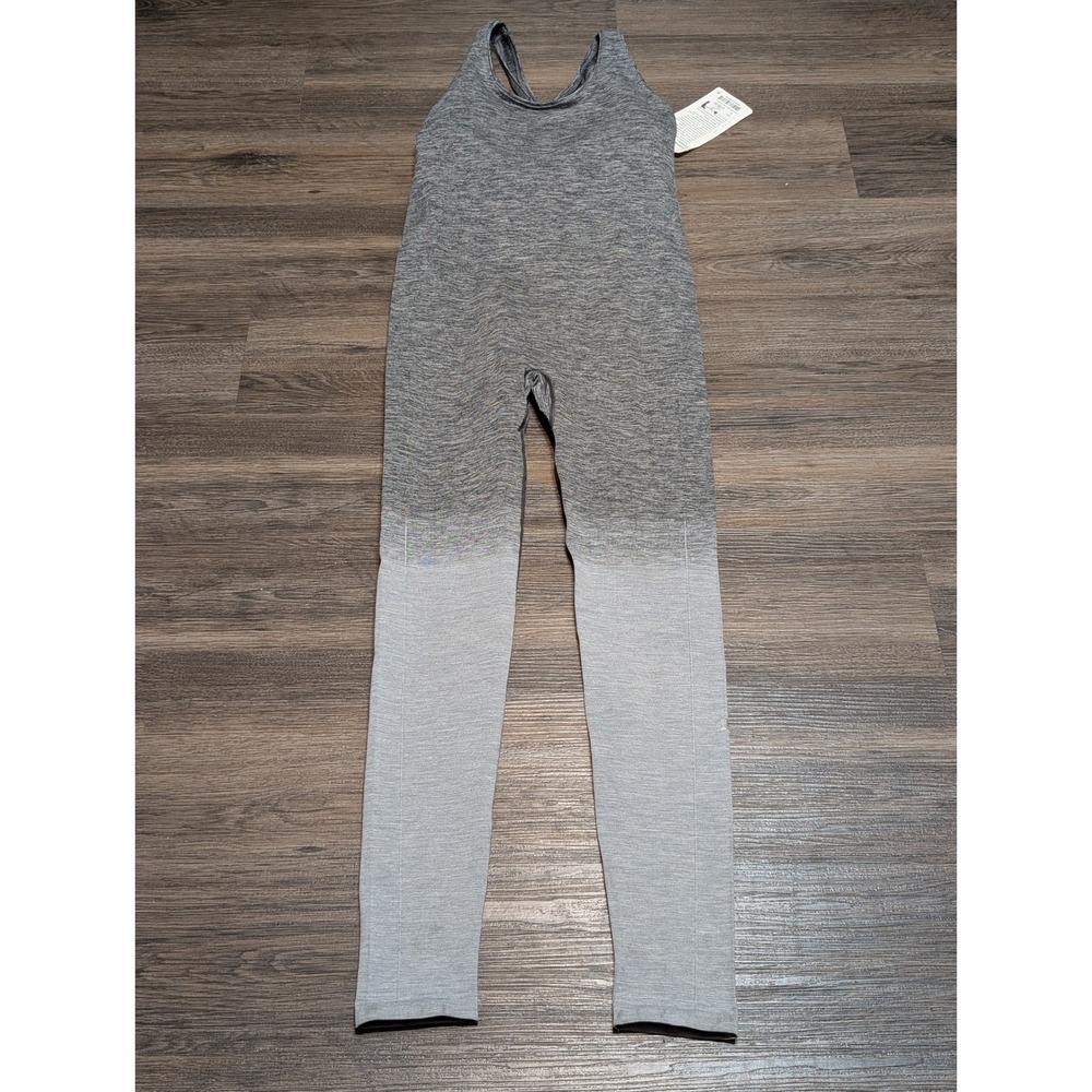 Lululemon Balance + Resist Jumpsuit Size 4White Cast Ombre Grey LW1AOIS NEW